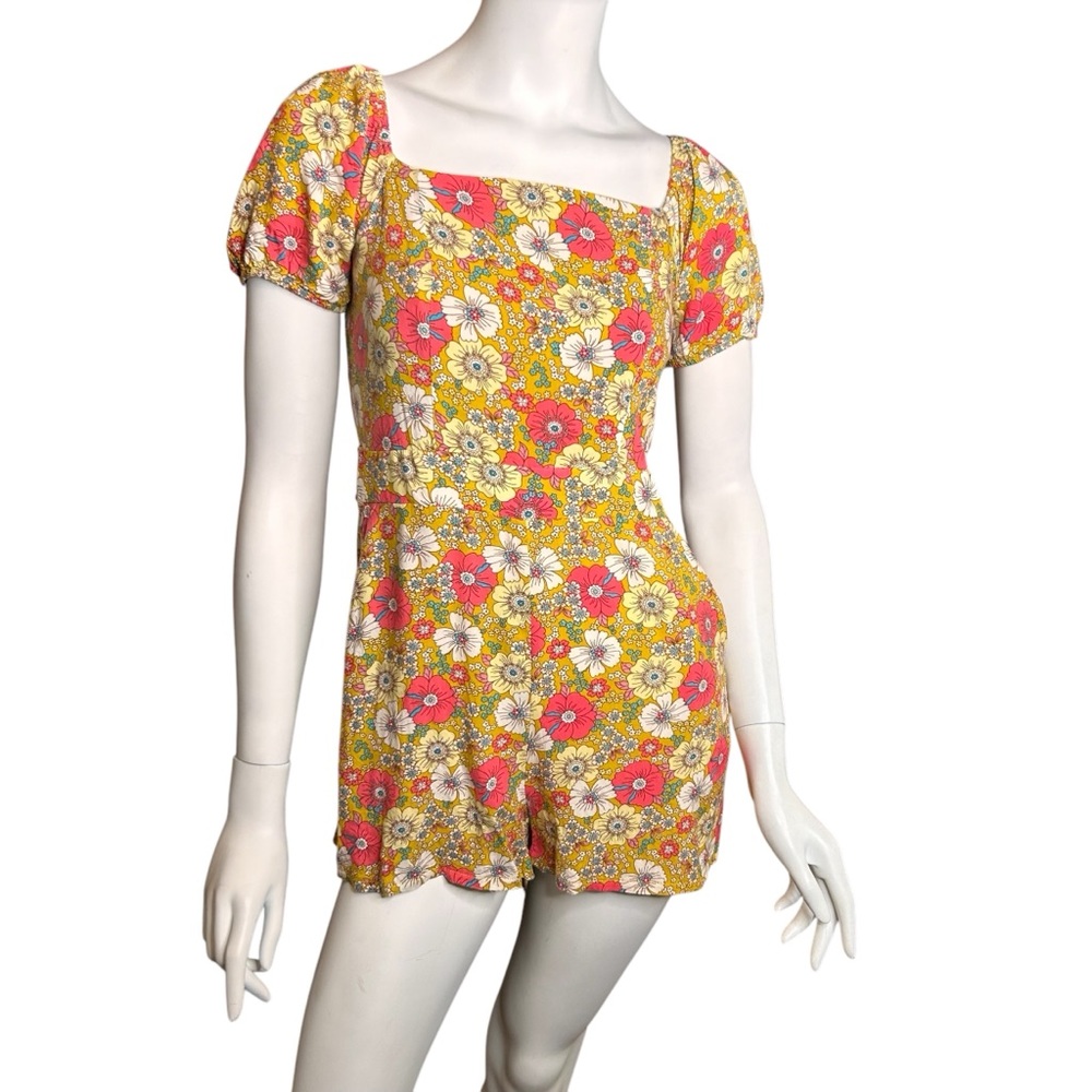 Lily Rose Floral Romper Juniors Medium Gold Short Sleeve